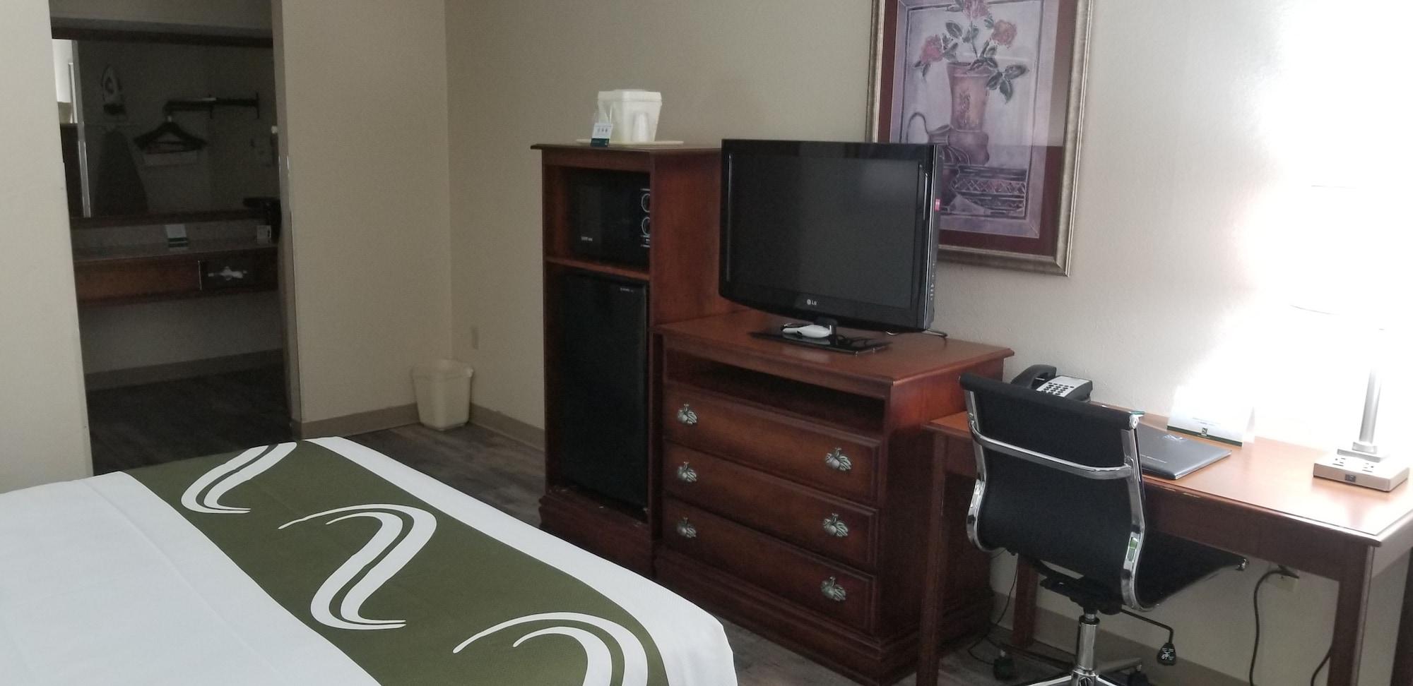 Quality Inn Pelham I-65 Exit 246 Εξωτερικό φωτογραφία