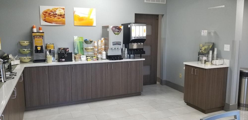 Quality Inn Pelham I-65 Exit 246 Εξωτερικό φωτογραφία