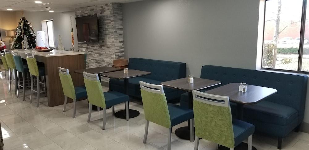 Quality Inn Pelham I-65 Exit 246 Εξωτερικό φωτογραφία
