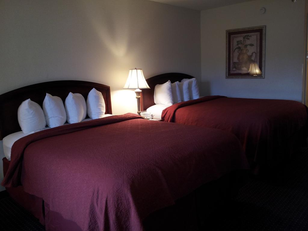 Quality Inn Pelham I-65 Exit 246 Εξωτερικό φωτογραφία