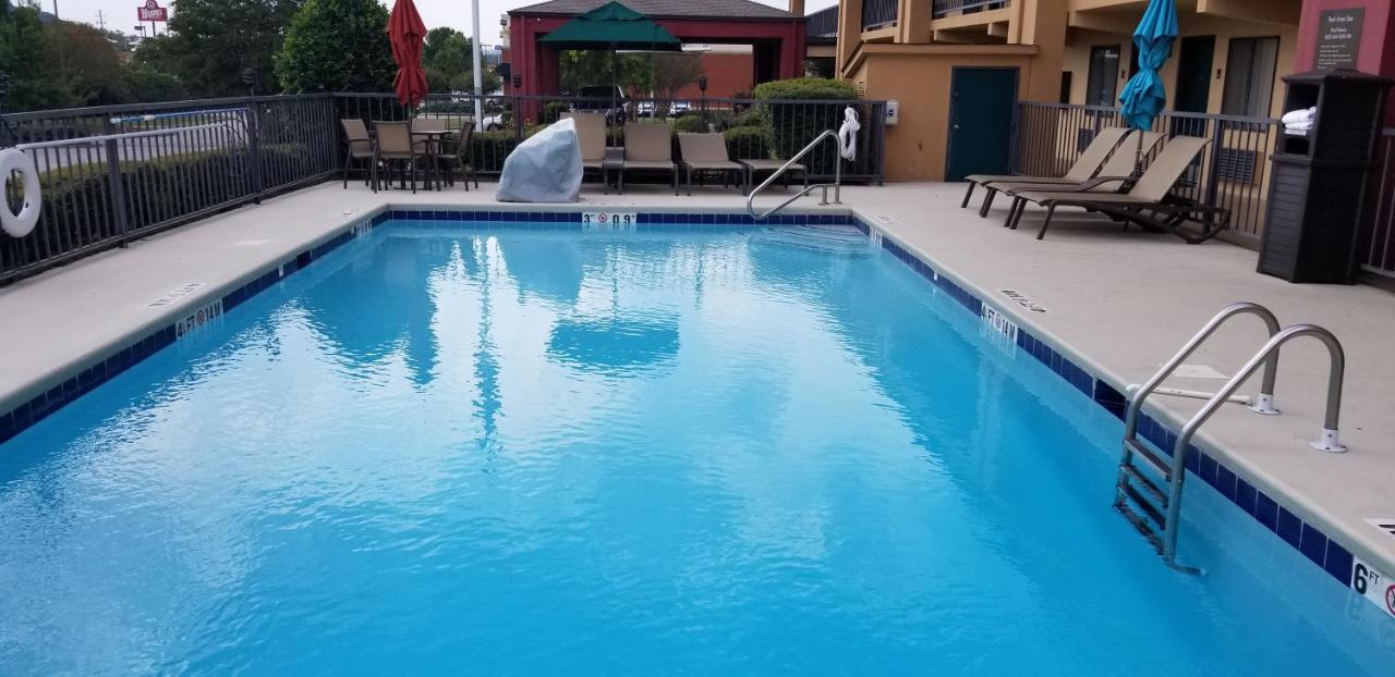 Quality Inn Pelham I-65 Exit 246 Εξωτερικό φωτογραφία