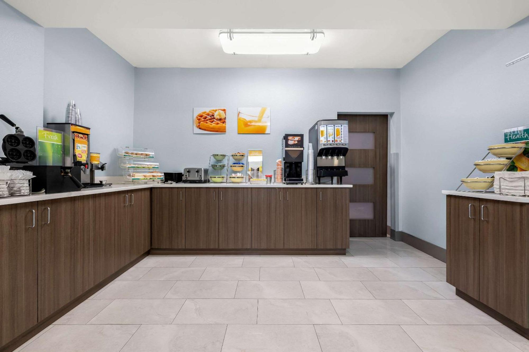 Quality Inn Pelham I-65 Exit 246 Εξωτερικό φωτογραφία