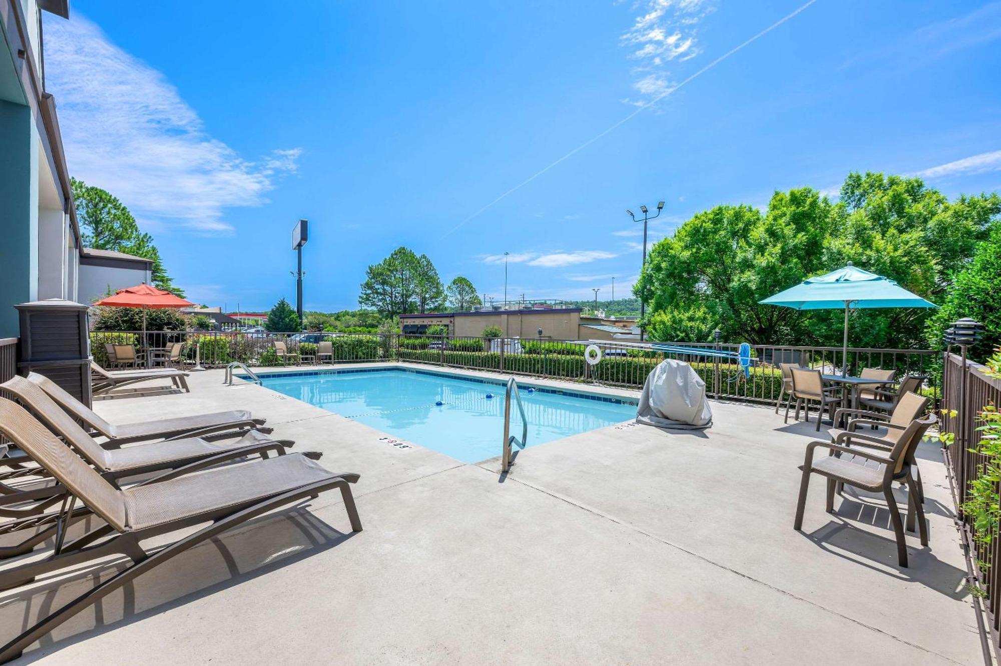 Quality Inn Pelham I-65 Exit 246 Εξωτερικό φωτογραφία